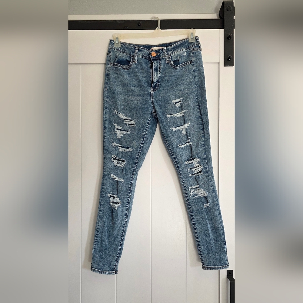 SO Light Blue Distressed Jeggings